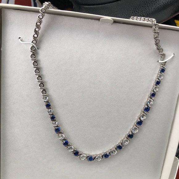 Meet your Posher, Christine - Picture 1 of 1